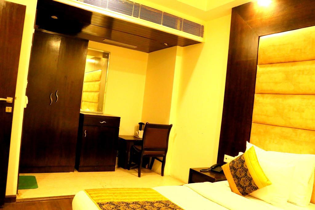 Hotel Benz International Delhi Kültér fotó