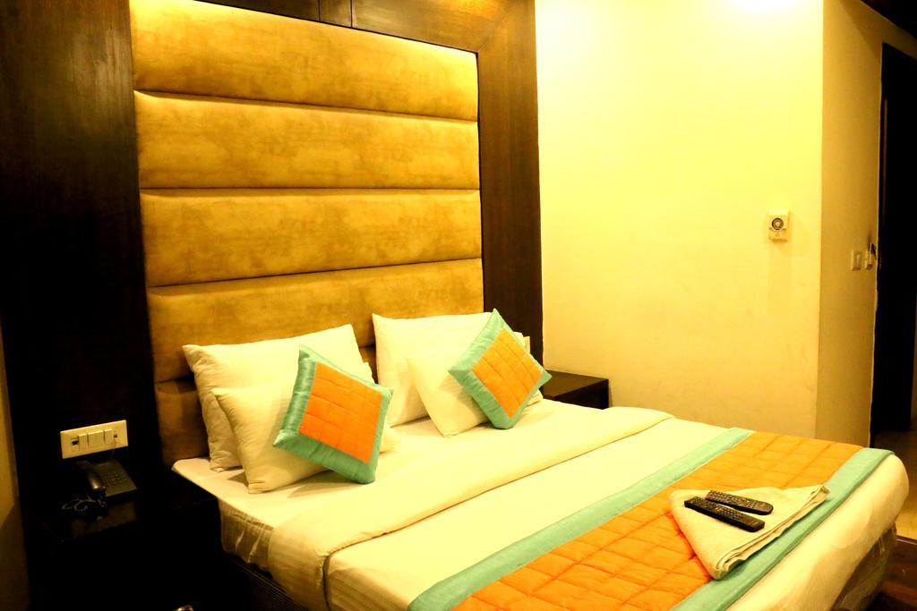 Hotel Benz International Delhi Kültér fotó