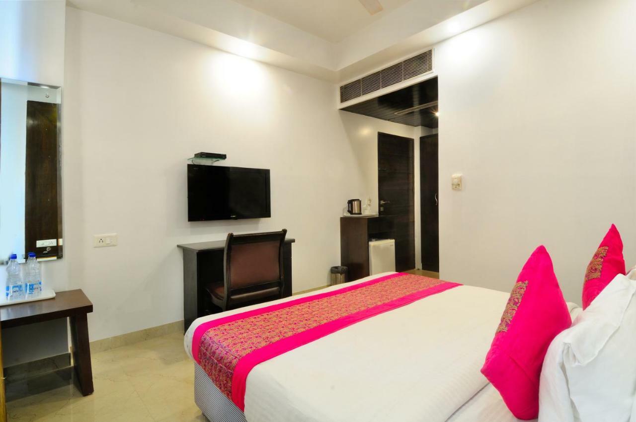 Hotel Benz International Delhi Kültér fotó