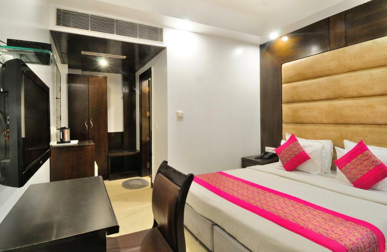 Hotel Benz International Delhi Kültér fotó