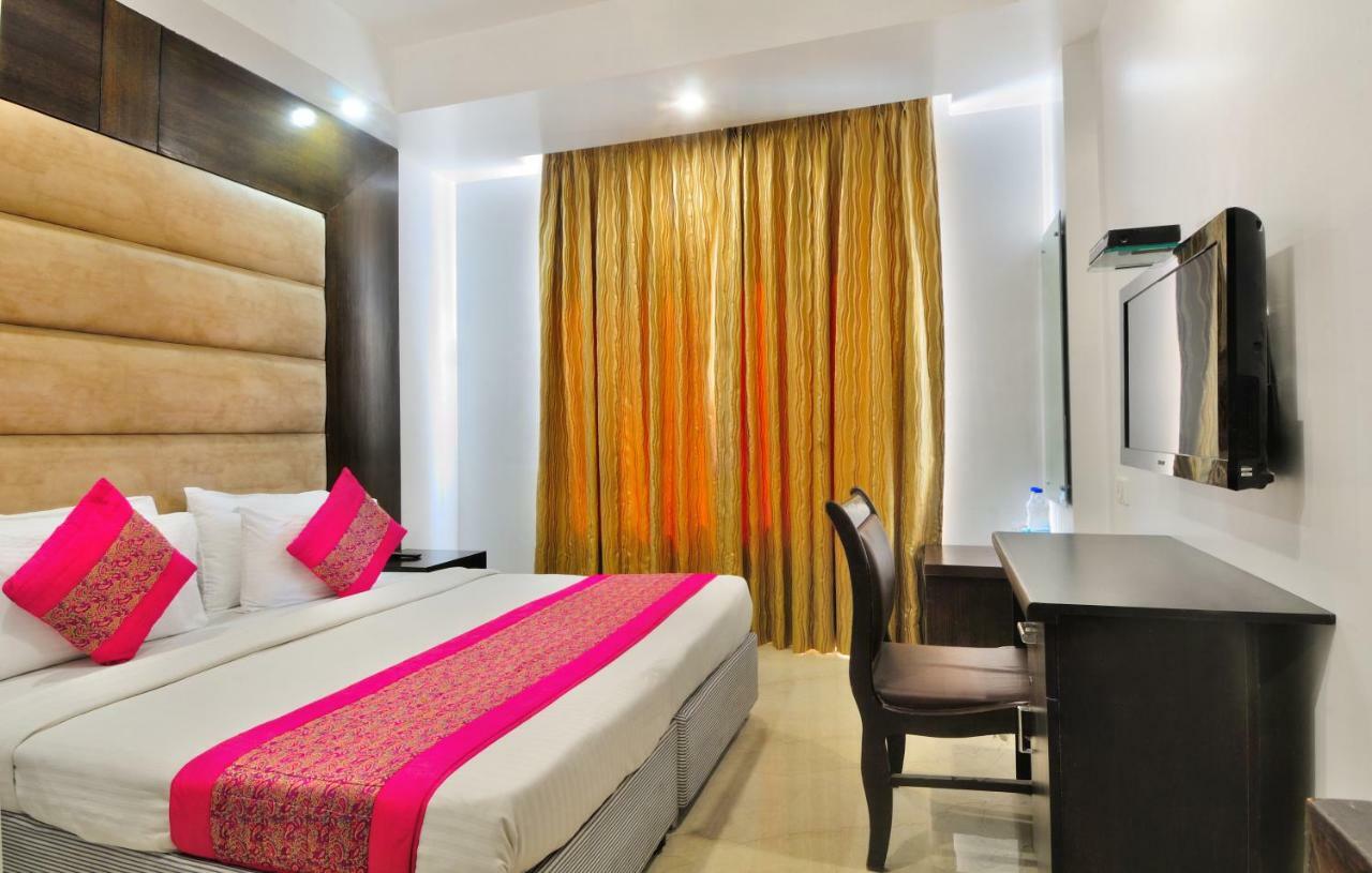 Hotel Benz International Delhi Kültér fotó