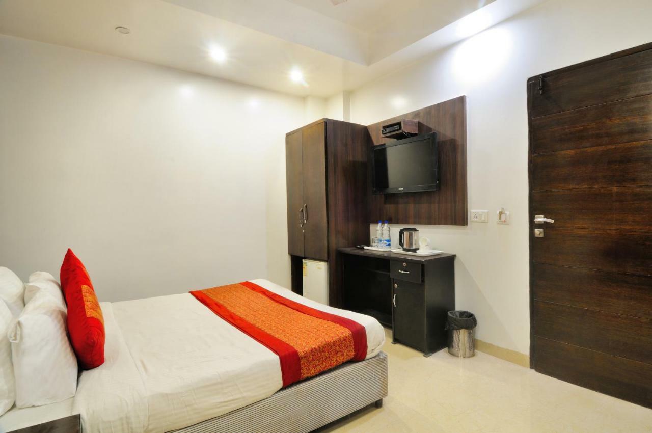 Hotel Benz International Delhi Kültér fotó