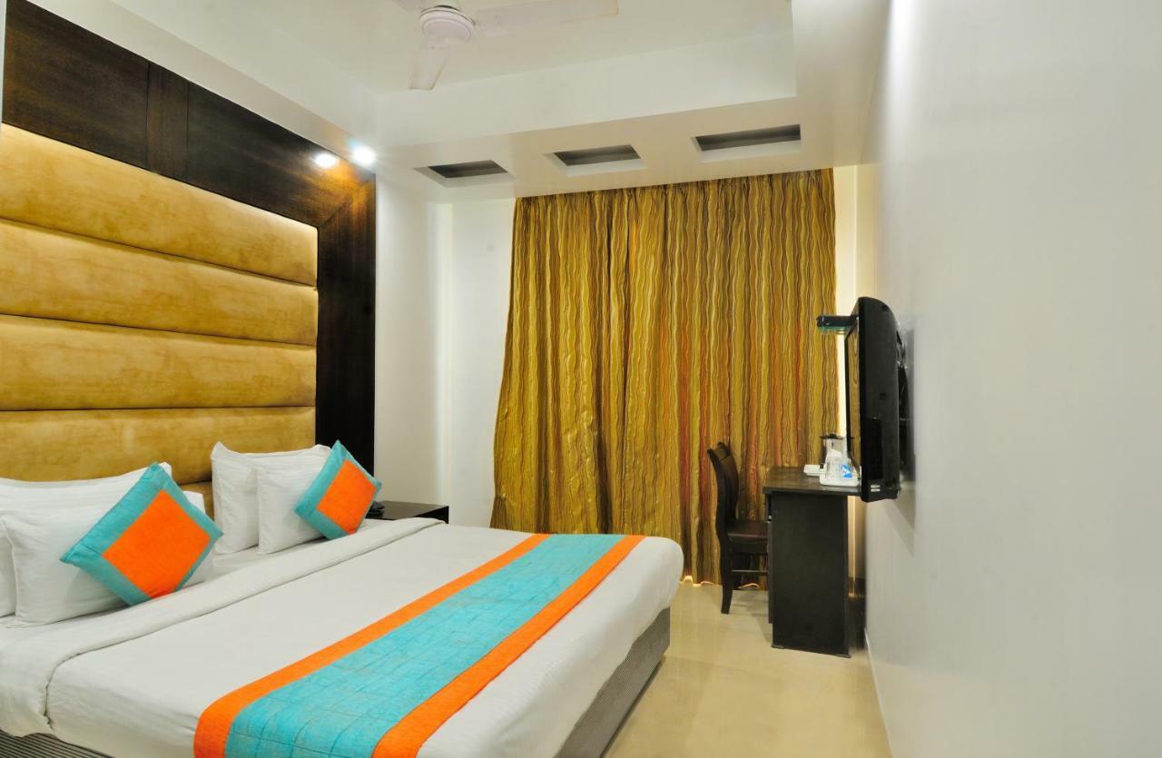 Hotel Benz International Delhi Kültér fotó