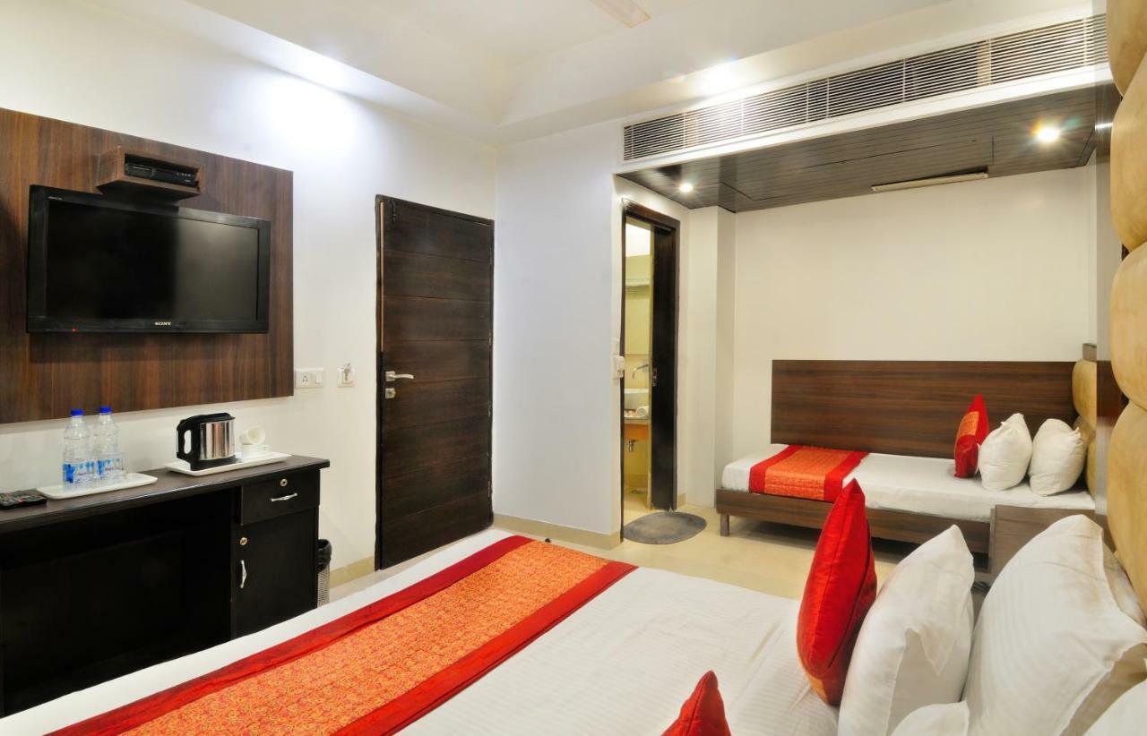 Hotel Benz International Delhi Kültér fotó